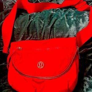 Lululemon festival bag